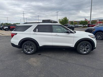 New 2026 Ford Explorer Active w/ Active Comfort Package