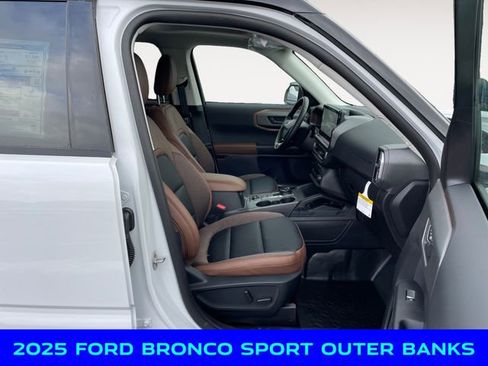 New 2025 Ford Bronco Sport Outer Banks w/ Sasquatch Outer Banks Package image 15