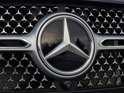 Used 2024 Mercedes-Benz GLE 350 4MATIC image 31