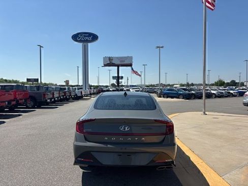 Used 2021 Hyundai Sonata SEL FWD image 4