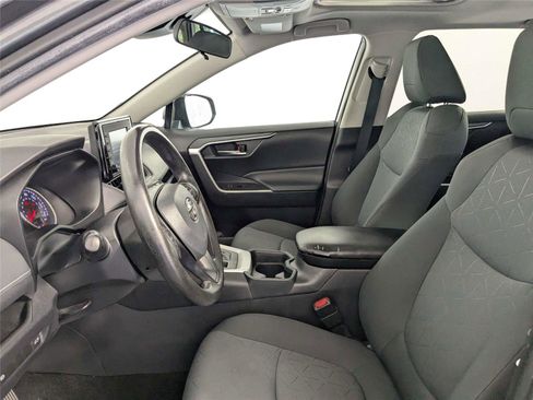 Used 2021 Toyota RAV4 XLE w/ Convenience Package FWD image 9