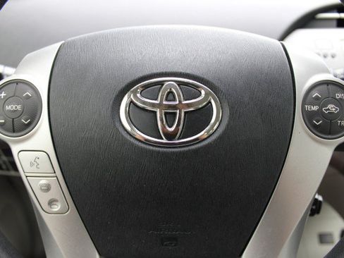Used 2012 Toyota Prius Three FWD image 23