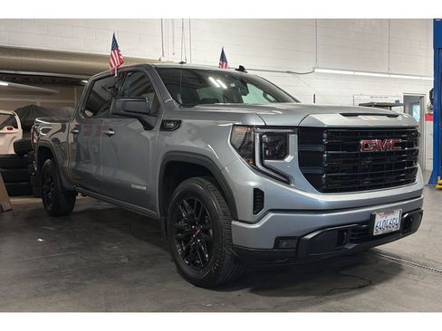 Used 2025 GMC Sierra 1500 Elevation RWD image 2