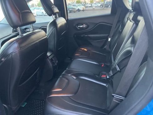 Used 2020 Jeep Cherokee Altitude image 15