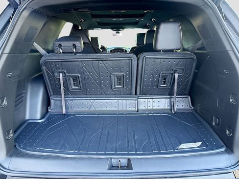 Used 2023 Chevrolet Traverse RS w/ LPO, Floor Liner Package AWD/4WD image 28