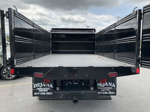 New 2024 Ford F550 4x4 Regular Cab Super Duty image 21