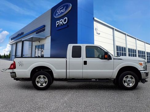 Used 2016 Ford F250 XLT image 2