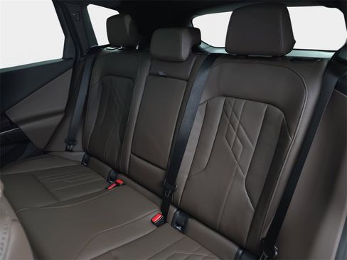 New 2026 BMW X3 xDrive30 w/ Premium Package image 14