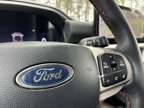 Used 2026 Ford Explorer Active w/ Active Comfort Package RWD image 29