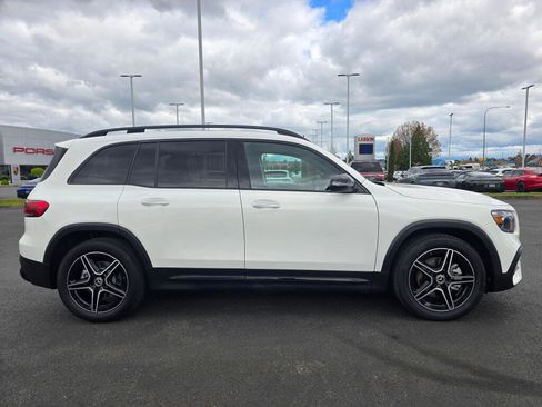 Used 2023 Mercedes-Benz GLB 250 4MATIC w/ AMG Line image 7