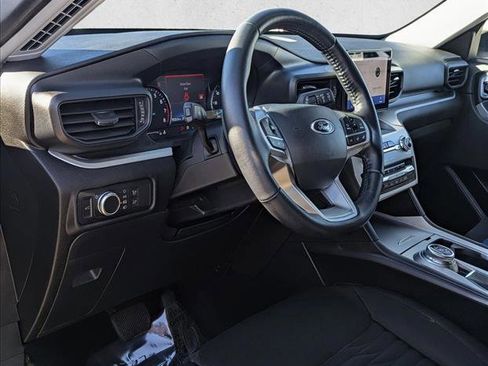 Used 2021 Ford Explorer XLT w/ Class III Trailer Tow Package image 10