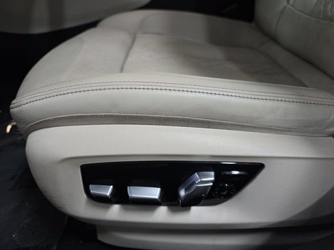 Used 2018 BMW 540i RWD image 28