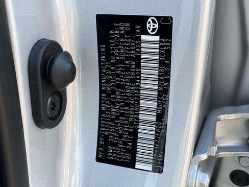 Used 2025 Toyota Corolla LE image 26