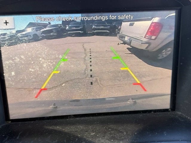 Used 2019 Ford Escape SE FWD image 2
