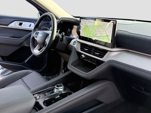 New 2026 Ford Explorer Active image 5