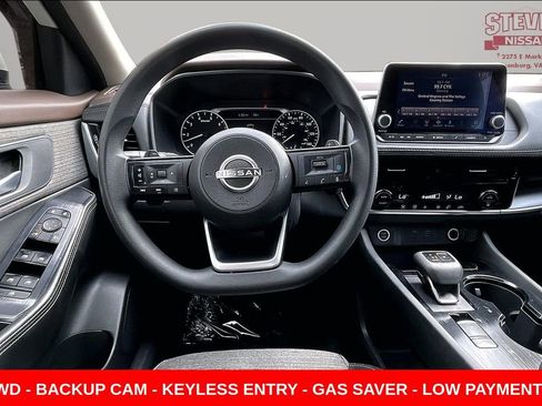 Used 2023 Nissan Rogue SV image 8