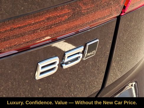 New 2026 Volvo XC60 B5 Plus w/ Protection Package Premier AWD/4WD image 17