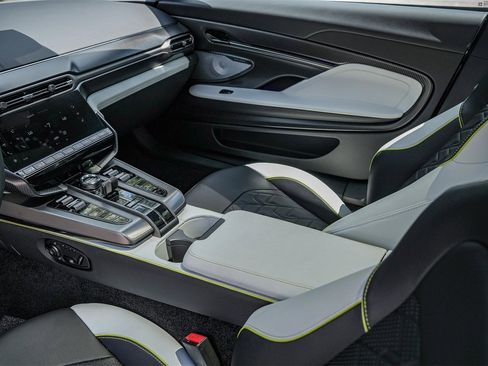 New 2025 Aston Martin Vanquish Coupe image 22