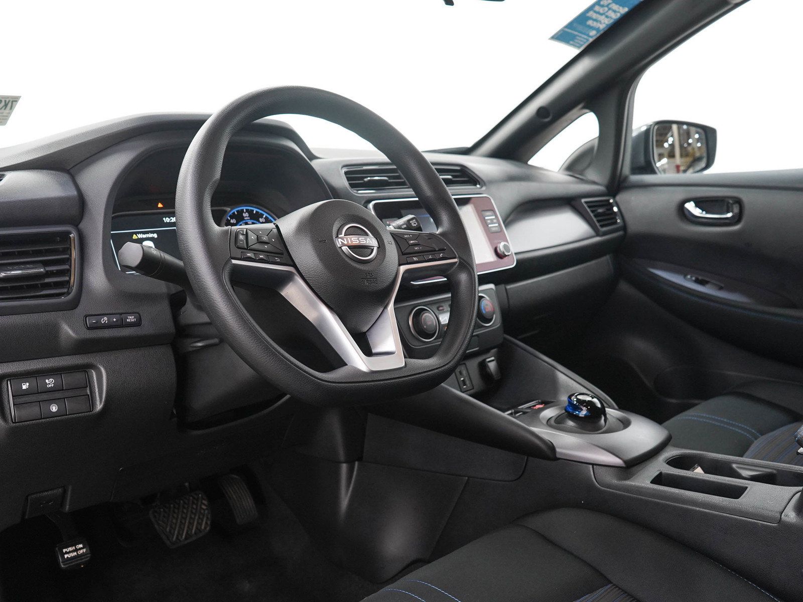 Used 2025 Nissan Leaf S FWD image 22