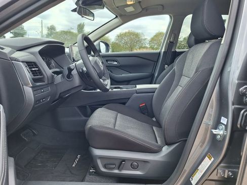 Certified 2026 Nissan Rogue SV image 11