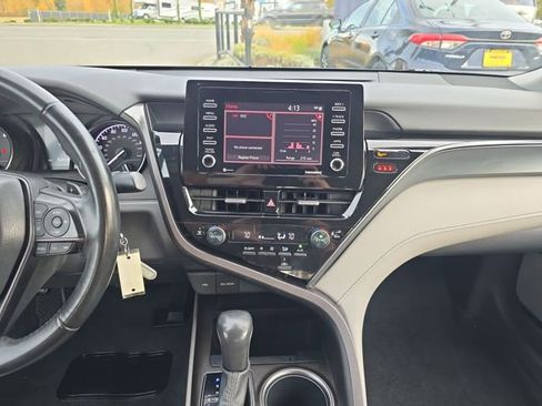 Used 2023 Toyota Camry SE image 21
