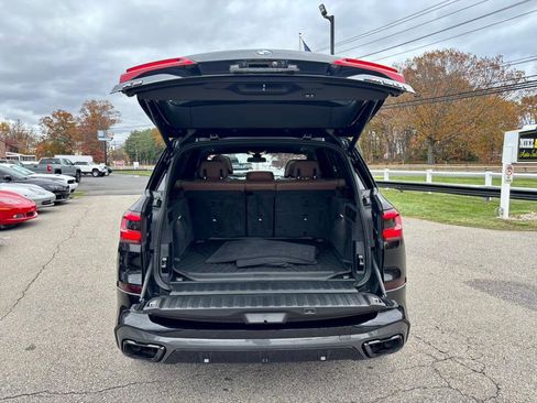 Used 2019 BMW X5 xDrive50i w/ M Sport Package image 31