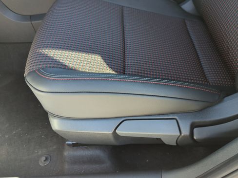 New 2026 Nissan Kicks SR w/ Cold Weather Package FWD image 24