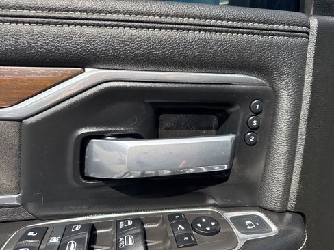 Used 2022 RAM 2500 Laramie AWD/4WD image 11