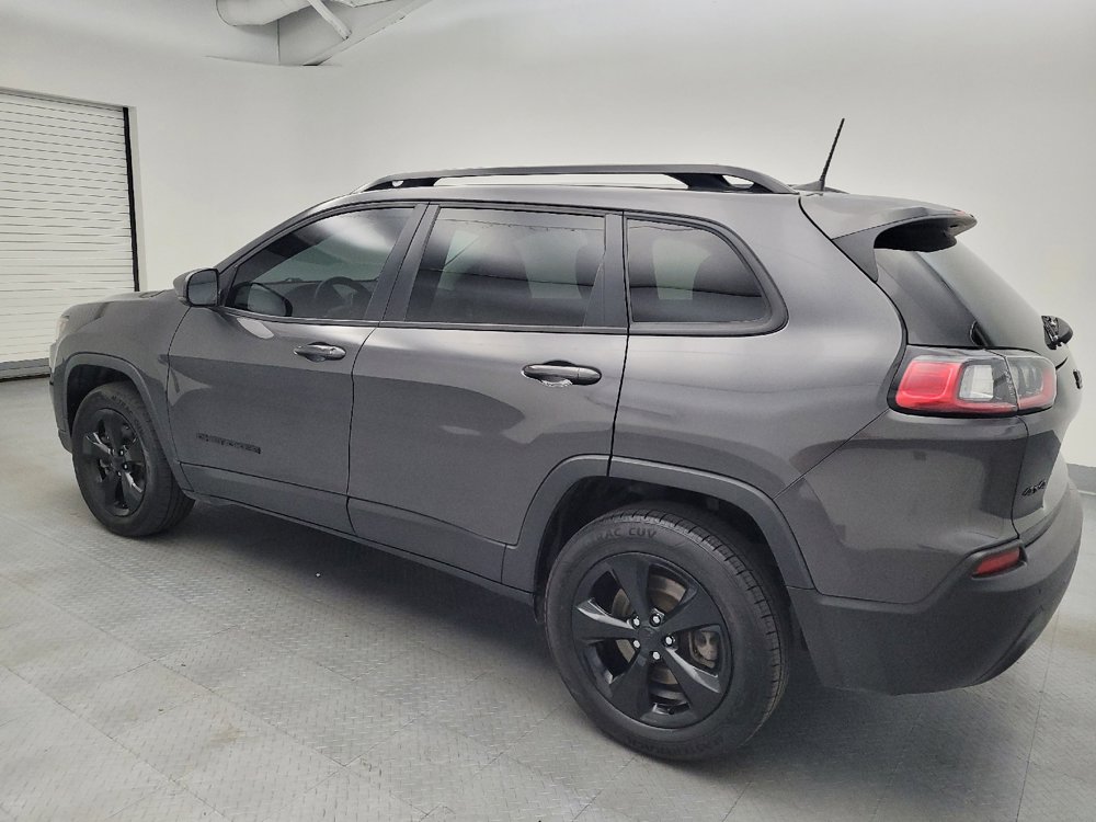 Used 2021 Jeep Cherokee Latitude Plus AWD/4WD image 3