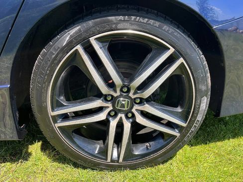 Used 2017 Honda Accord Sport Special Edition image 4