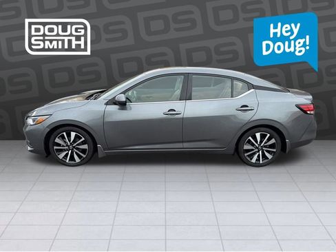 Used 2022 Nissan Sentra SV w/ SV Premium Package image 2