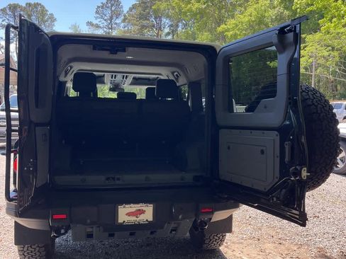 Used 2024 INEOS Grenadier Fieldmaster Edition AWD/4WD image 12