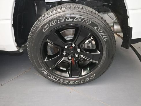 Used 2024 RAM 1500 Lone Star AWD/4WD image 13