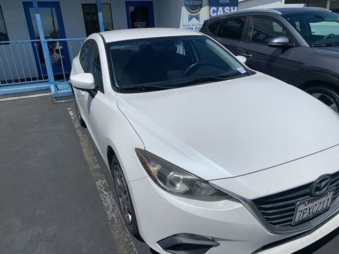 Used 2016 MAZDA MAZDA3 i Sport FWD image 4