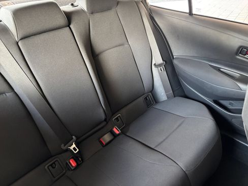 Used 2025 Toyota Corolla LE FWD image 30