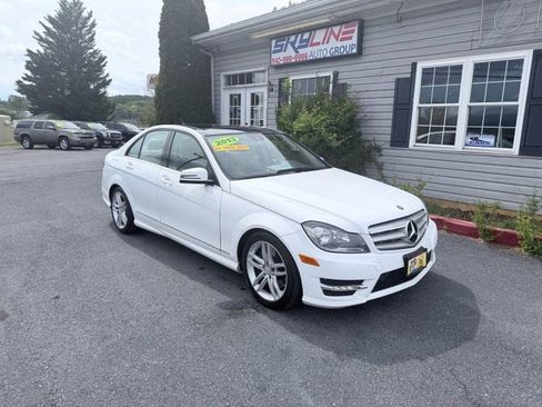 Used 2013 Mercedes-Benz C 300 4MATIC Sedan image 2