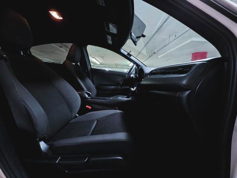 Used 2021 Honda HR-V Sport image 32