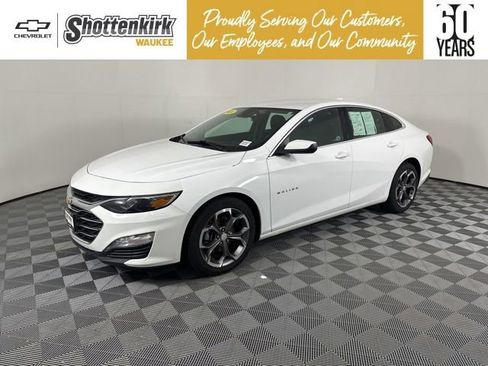 Used 2024 Chevrolet Malibu LT FWD image 1