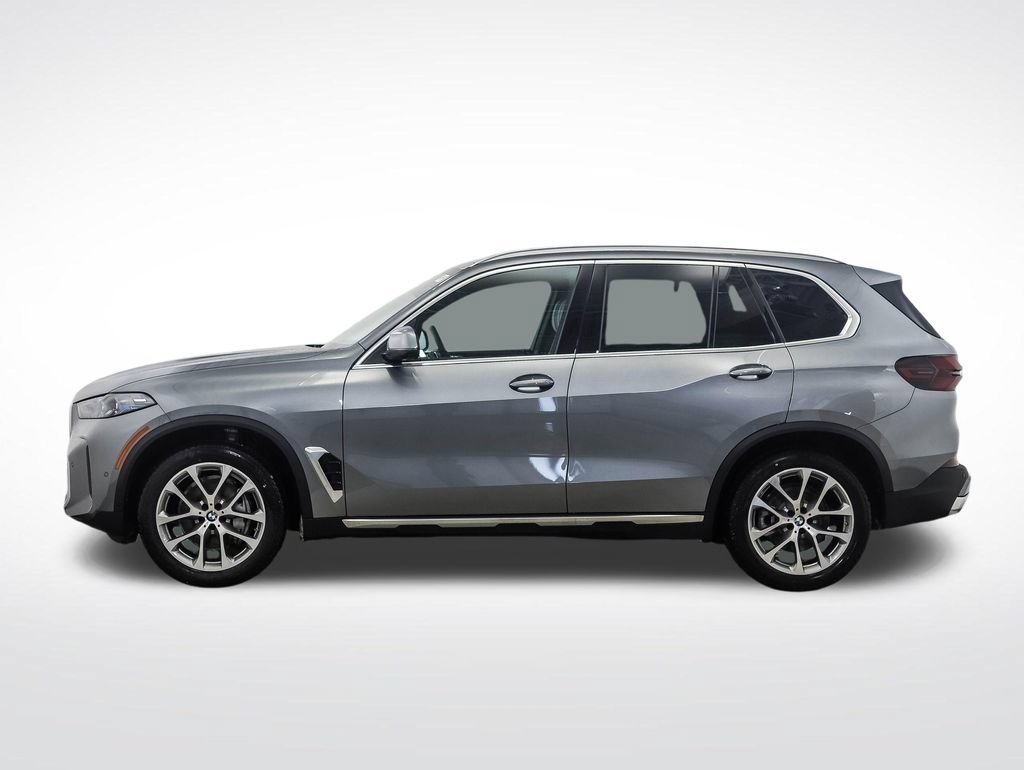 Used 2026 BMW X5 xDrive40i w/ Executive Package AWD/4WD image 2