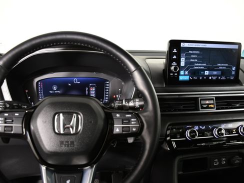 Certified 2025 Honda Pilot Elite image 16