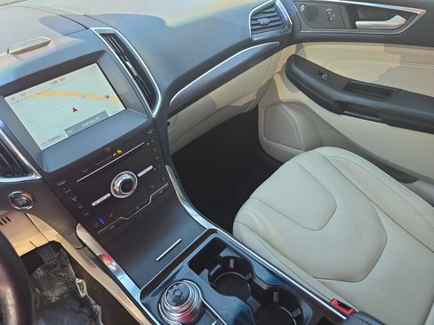 Used 2019 Ford Edge Titanium w/ Equipment Group 301A AWD/4WD image 24