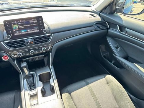 Used 2019 Honda Accord EX image 18