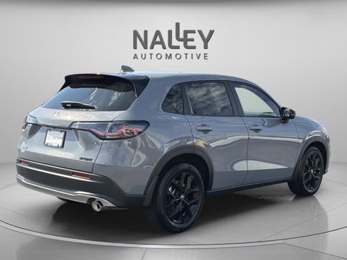 Used 2025 Honda HR-V Sport image 8