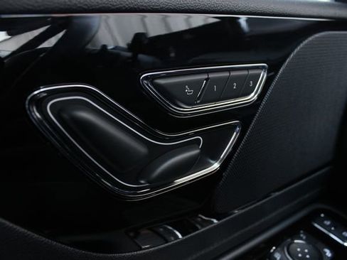 New 2026 Lincoln Aviator AWD image 3