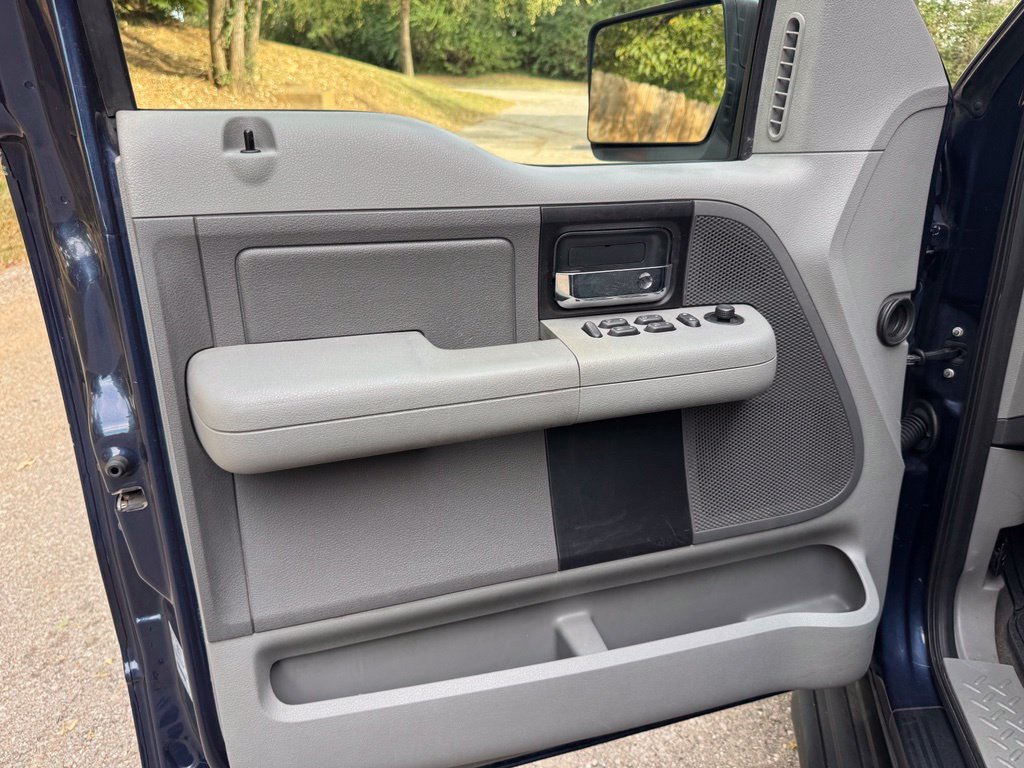 Used 2005 Ford F150 XLT RWD image 9