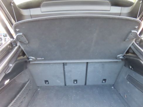 Used 2021 Porsche Cayenne Coupe image 35