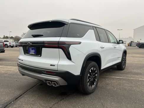 New 2026 Chevrolet Traverse Z71 w/ Enhanced Driving Package image 3