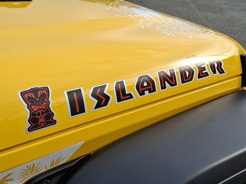 Used 2021 Jeep Wrangler Unlimited Islander image 31