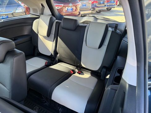 Certified 2025 Honda Odyssey Elite image 17