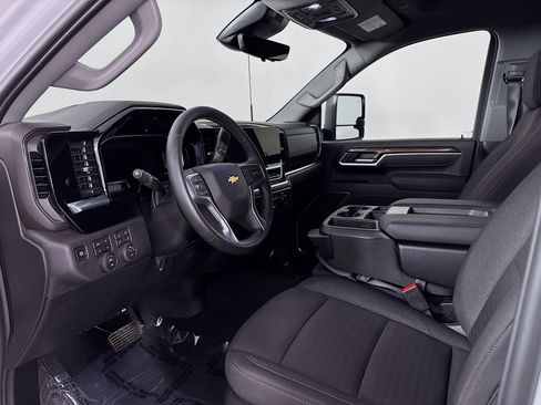 Used 2026 Chevrolet Silverado 3500 LT w/ All Star Edition AWD/4WD image 9